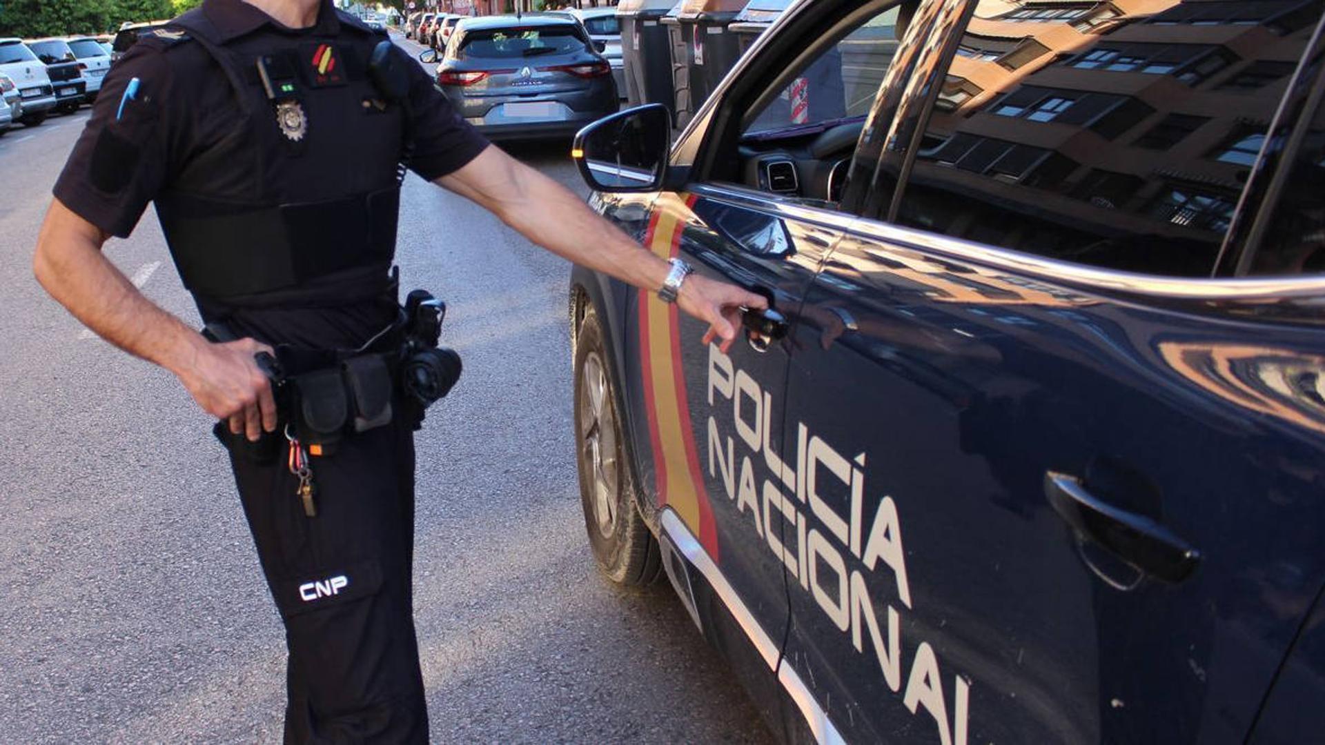 Valladolid Cuatro Detenidos Por Agredir A Otro Con Piedras Latas Y A